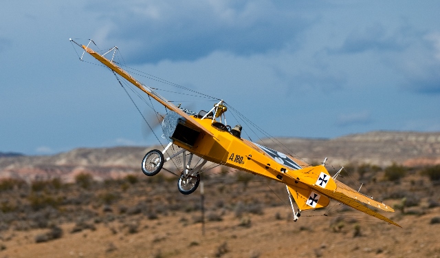 033 (640x375).jpg
