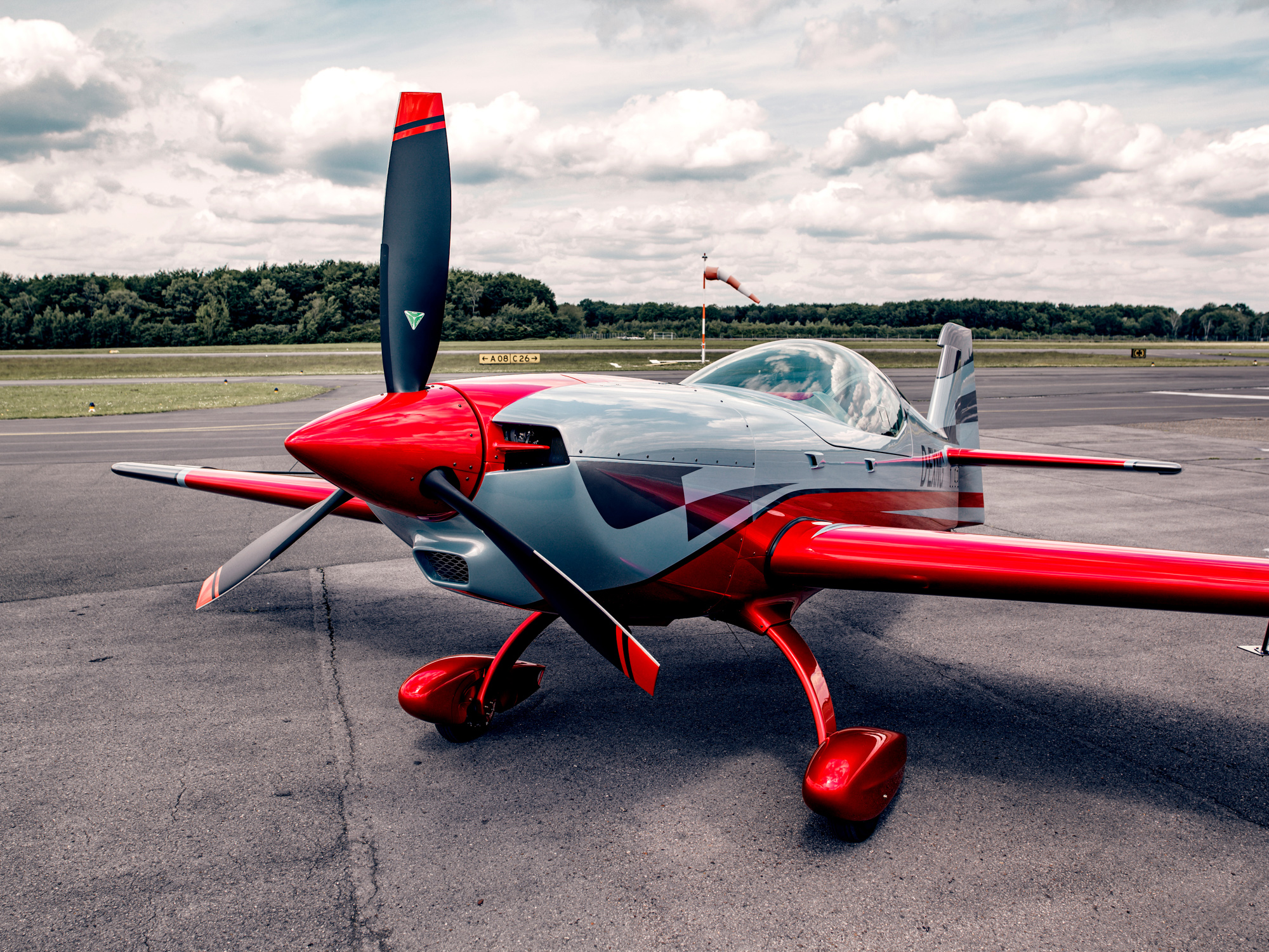 extra 330 rc plane