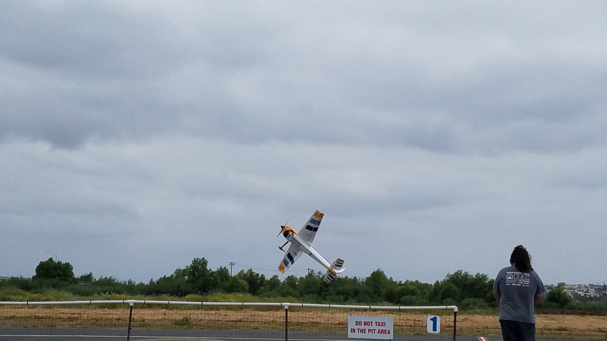 33020199_10217308139762433_1978675954205065216_o.jpg