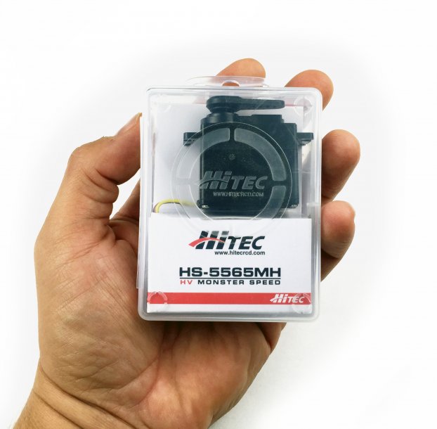 5565_InHand.jpg