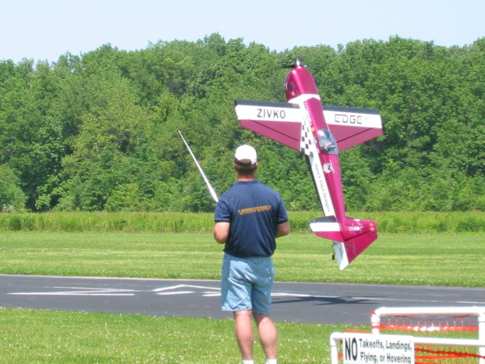 dave close hover.jpg