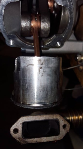 dead piston 2.jpg