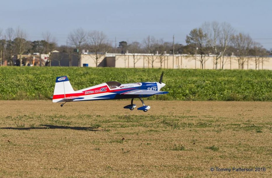 extra330sc1.jpg