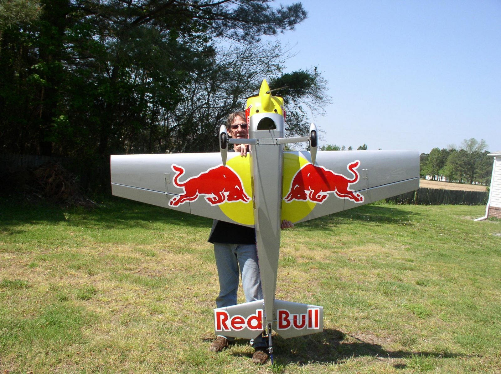 F1.jpg