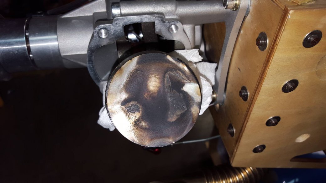 top dead piston.jpg